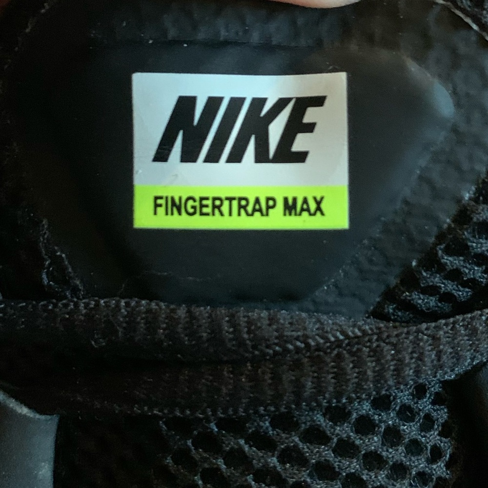 Nike Fingertrap Max Size 9 Black